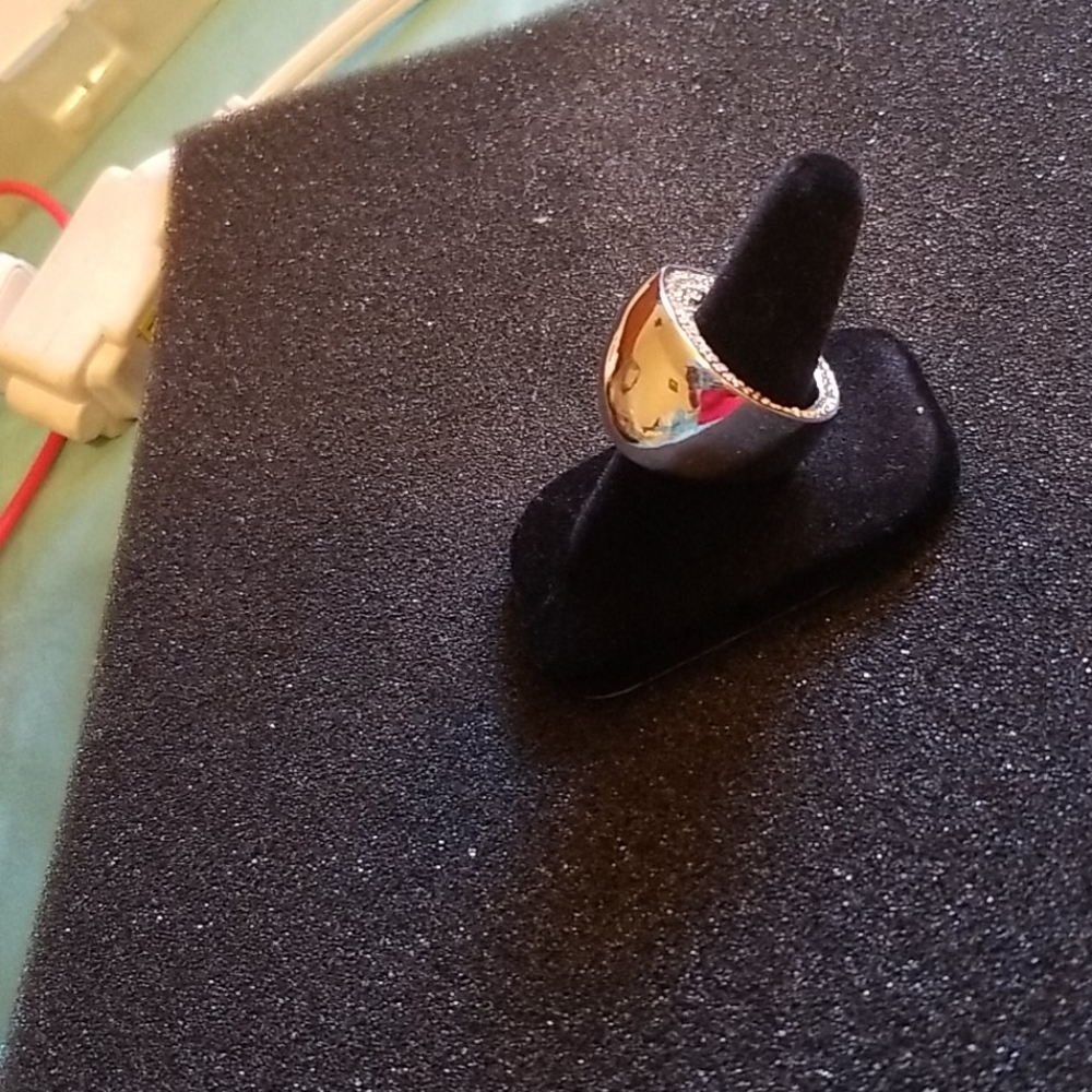 Jewelry - Picture 2 of 2